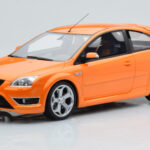 Ford Focus Mk2 ST 2.5 Electric Laranja Otto 1:18