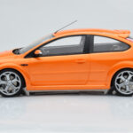 Ford Focus Mk2 ST 2.5 Electric Laranja Otto 1:18 - image 3 of 6