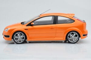 Ford Focus Mk2 ST 2.5 Electric Laranja Otto 1:18 OT961 Resina - imagem 3 de 6