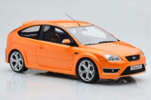 Ford Focus Mk2 ST 2.5 Electric Laranja Otto 1:18 OT961 Resina - imagem 4 de 6