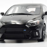 Ford Focus RS Mk3 Preto Otto 1:18 - image 6 of 8