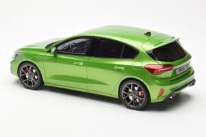 Ford Focus Mk5 ST Phase 2 Mean Verde Otto 1:18 OT450 Resina - imagem 5 de 6