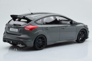 Ford Focus RS Mk3 Stealth Cinzento Otto 1:18 OT779 Resina - imagem 2 de 6