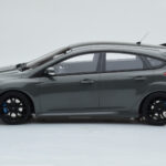 Ford Focus RS Mk3 Stealth Cinzento Otto 1:18 - image 3 of 6