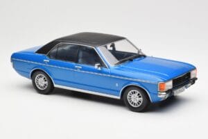 Ford Granada Mk1 Azul Metalizado Preto Mate MCG 1:18 MCG18394 Metal - imagem 4 de 6