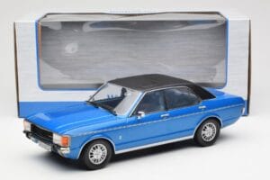 Ford Granada Mk1 Azul Metalizado Preto Mate MCG 1:18 MCG18394 Metal - imagem 6 de 6