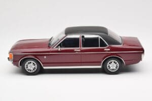 Ford Granada Mk1 Vermelho Escuro Metalizado Preto Mate MCG 1:18 MCG18393 Metal - imagem 3 de 6