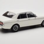 Ford Granada Mk1 Branco MCG 1:18 MCG18395 - image 2 of 6