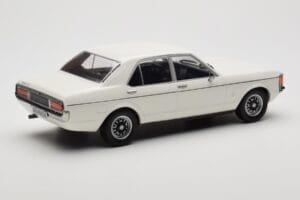 Ford Granada Mk1 Branco MCG 1:18 MCG18395 Metal - imagem 2 de 6