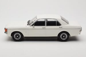 Ford Granada Mk1 Branco MCG 1:18 MCG18395 Metal - imagem 3 de 6