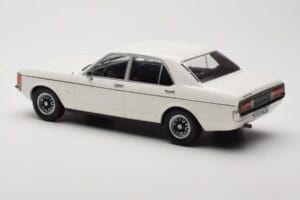 Ford Granada Mk1 Branco MCG 1:18 MCG18395 Metal - imagem 5 de 6