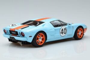Ford GT Gulf Livery AUTOart 1:18 80513 Metal - imagem 3 de 8