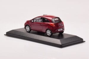 Ford Ka Mk2 Roxo Minichamps 1:43 433088202 Metal - imagem 3 de 4