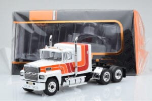 Ford LTL 9000 Branco Vermelho Laranja IXO 1:43 TR094 Metal - imagem 5 de 5