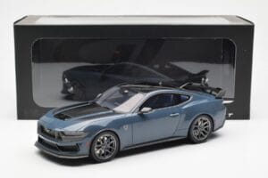 Ford Mustang Dark Horse Vapor Azul Metallic GT Spirit 1:18 GT454 Resina - imagem 6 de 6