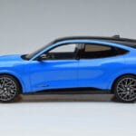Ford Mustang Mach-E GT Performance Azul Otto 1:18 OT414 Resina - image 3 of 6
