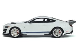 Ford Mustang Shelby GT500 S550 Dragon Snake Branco GT Spirit 1:18 GT306 Resina - imagem 3 de 5