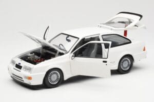 Ford Sierra RS RHD Branco Minichamps 1:18 150084070 Metal - imagem 2 de 8