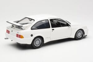 Ford Sierra RS RHD Branco Minichamps 1:18 150084070 Metal - imagem 3 de 8