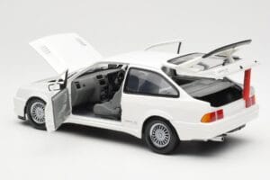 Ford Sierra RS RHD Branco Minichamps 1:18 150084070 Metal - imagem 5 de 8