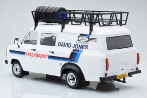 Ford Transit Mk2 Van Team David Jones Rally Assistance IXO 1:18 18RMC033XE Metal - imagem 5 de 6