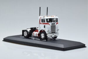 Freightliner COE Branco IXO 1:43 TR128 Metal - imagem 4 de 6