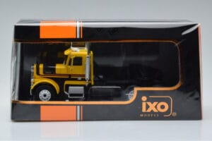 Freightliner FLC120 64T Amarelo IXO 1:43 TR116 Metal - imagem 6 de 6