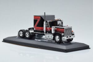 GMC General Vermelho Preto IXO 1:43 TR102 Metal - imagem 4 de 6