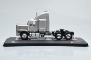 GMC General SBFA Prata IXO 1:43 TR166 Metal - imagem 3 de 6