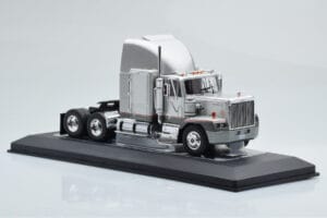 GMC General SBFA Prata IXO 1:43 TR166 Metal - imagem 4 de 6