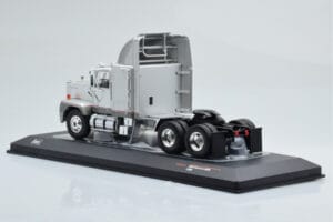GMC General SBFA Prata IXO 1:43 TR166 Metal - imagem 5 de 6