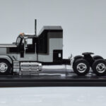 GMC General Prata Preto IXO 1:43 TR117 - image 3 of 6