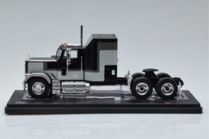 GMC General Prata Preto IXO 1:43 TR117 Metal - imagem 3 de 6
