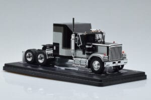 GMC General Prata Preto IXO 1:43 TR117 Metal - imagem 4 de 6