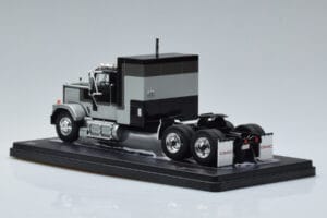 GMC General Prata Preto IXO 1:43 TR117 Metal - imagem 5 de 6