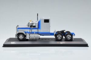 GMC General Prata IXO 1:43 TR079 Metal - imagem 3 de 6