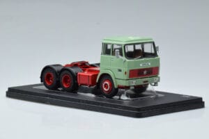 Henschel HS 19 TS Verde IXO 1:43 TR151 Metal - imagem 4 de 6