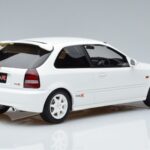 Honda Civic Type R EK9 Branco Otto 1:18 OT264 Resina - image 2 of 7