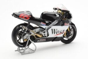 Honda NSR500 West Honda Pons #65 L. Capirossi 500cc World Championship 2001 Minichamps 1:12 122016165 Metal - imagem 3 de 4