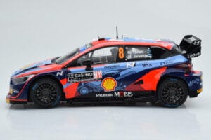 Hyundai i20 N Rally1 #8 O. Tanak / M. Jarveoja Rally Monte Carlo 2022 IXO 1:18 18RMC113 Metal - imagem 3 de 6