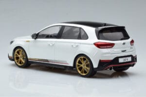 Hyundai i30 N PD Atlas Branco MCG 1:18 MCG18376 Metal - imagem 5 de 6