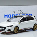 Hyundai i30 N PD Atlas Branco MCG 1:18 - image 6 of 6