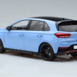 Hyundai i30 N PD Performance Azul MCG 1:18 - image 5 of 6