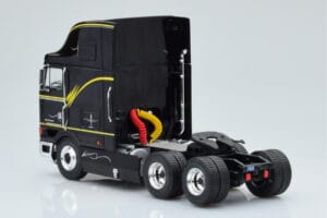 International Eagle Cabover Preto IXO 1:43 TR169 Metal - imagem 4 de 5