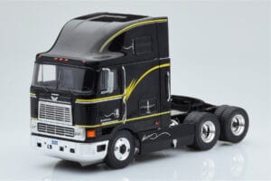 International Eagle Cabover Preto IXO 1:43 TR169