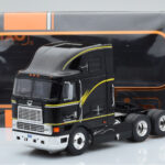 International Eagle Cabover Preto IXO 1:43 - image 5 of 5