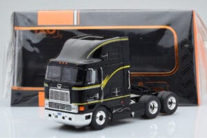 International Eagle Cabover Preto IXO 1:43 TR169 Metal - imagem 5 de 5