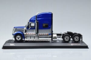 International Lonestar Azul IXO 1:43 TR118 Metal - imagem 3 de 6