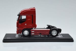 Iveco Stralis 480 Vermelho IXO 1:43 TR086 Metal - imagem 3 de 6