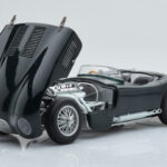 Jaguar C-Type Verde AUTOart 1:18 - image 2 of 8